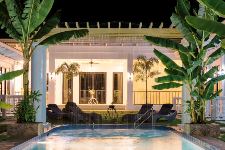 Pool at night EL Westensee Resort